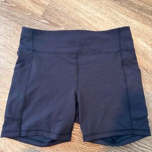 Lululemon biker short XL